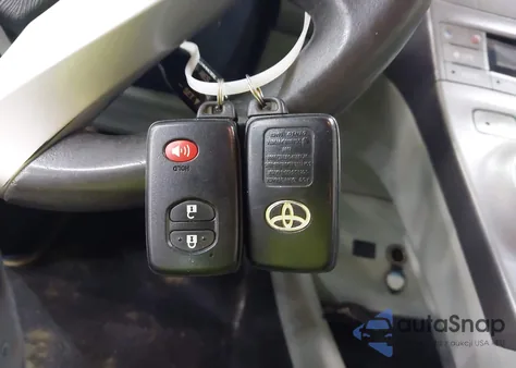 2013 Toyota Prius Two z USA, uszkodzony, nr VIN JTDKN3DU9D5563047